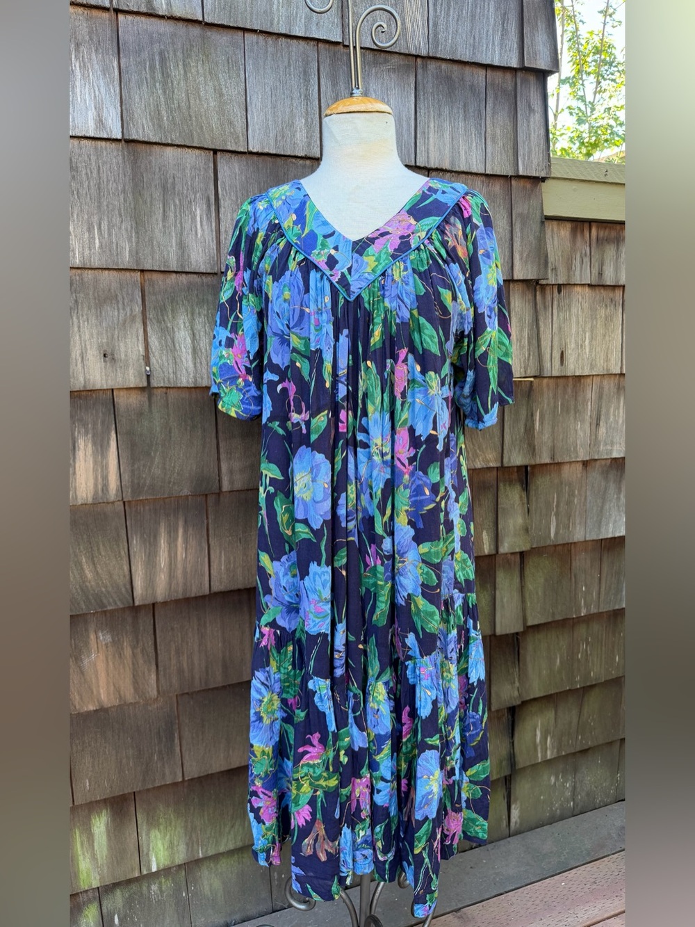 Vintage boho Hawaiian muumuu style dress blues sz S By Mervyn’s Partners.